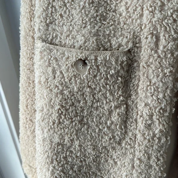 Shacket - Picture 3 of 4